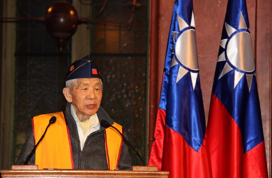 One of the ROC veterans, Mr. Ho Jing, delivered a speech