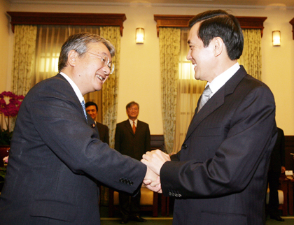 馬英九総統がＡＰＰＵ出席のため来台した日本の国会議員代表団と会見