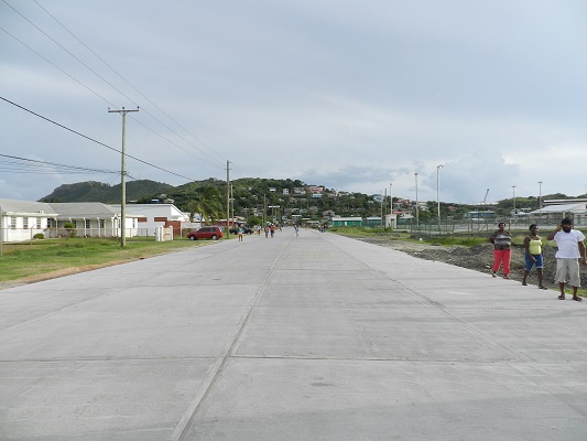 布魯斯維(Bruceville)社區聯外道路一景