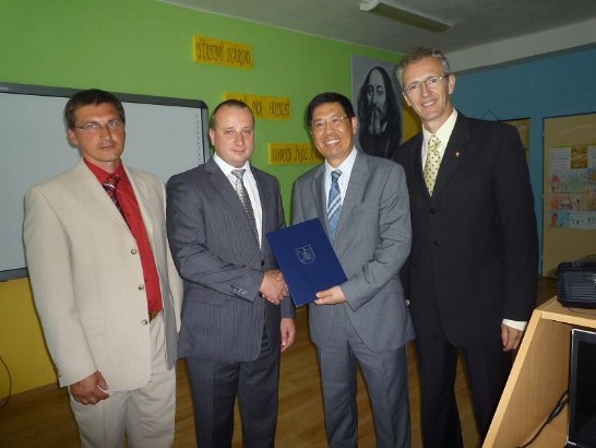 Taiwan’s gift helps enhance English proficiency of pupils of Kozarovce in central Slovakia