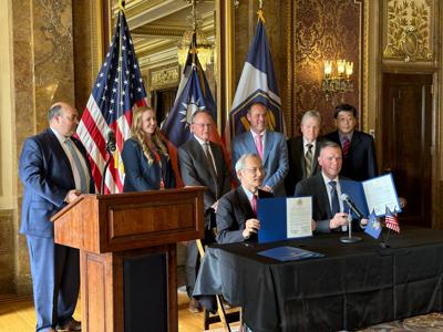 On May 15, 2024, Director General Scott Lai and Utah Department of Public Safety Commissioner Jess L. Anderson signed the "Memorandum of Reciprocity of Driver's Licenses between Taiwan and Utah" at the State Capitol