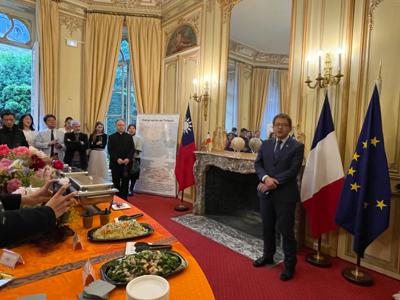 駐法國代表處舉辦巴黎「白晝之夜」暨本處成立30週年慶祝酒會