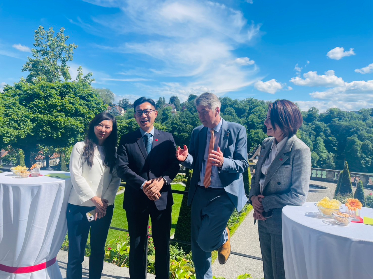 Johnny Chiang, the Vice President of Legislative Yuan, led a parliamentarian delegation to Bern and met with Mayor of Bern, Mr. Alex von Graffenried.