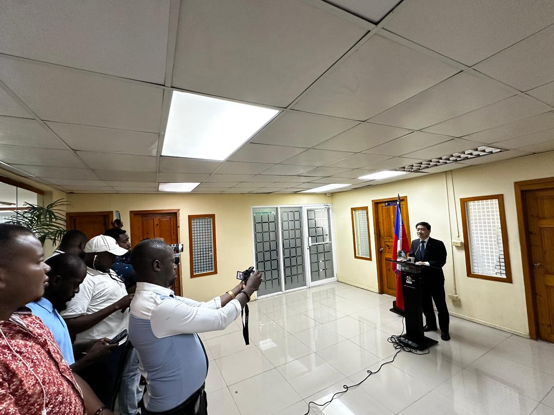 胡大使致詞表示，台灣堅定支持海地政府，協助FAES救濟流離失所的人民，見證了台灣與海地人民的真誠友誼及團結。