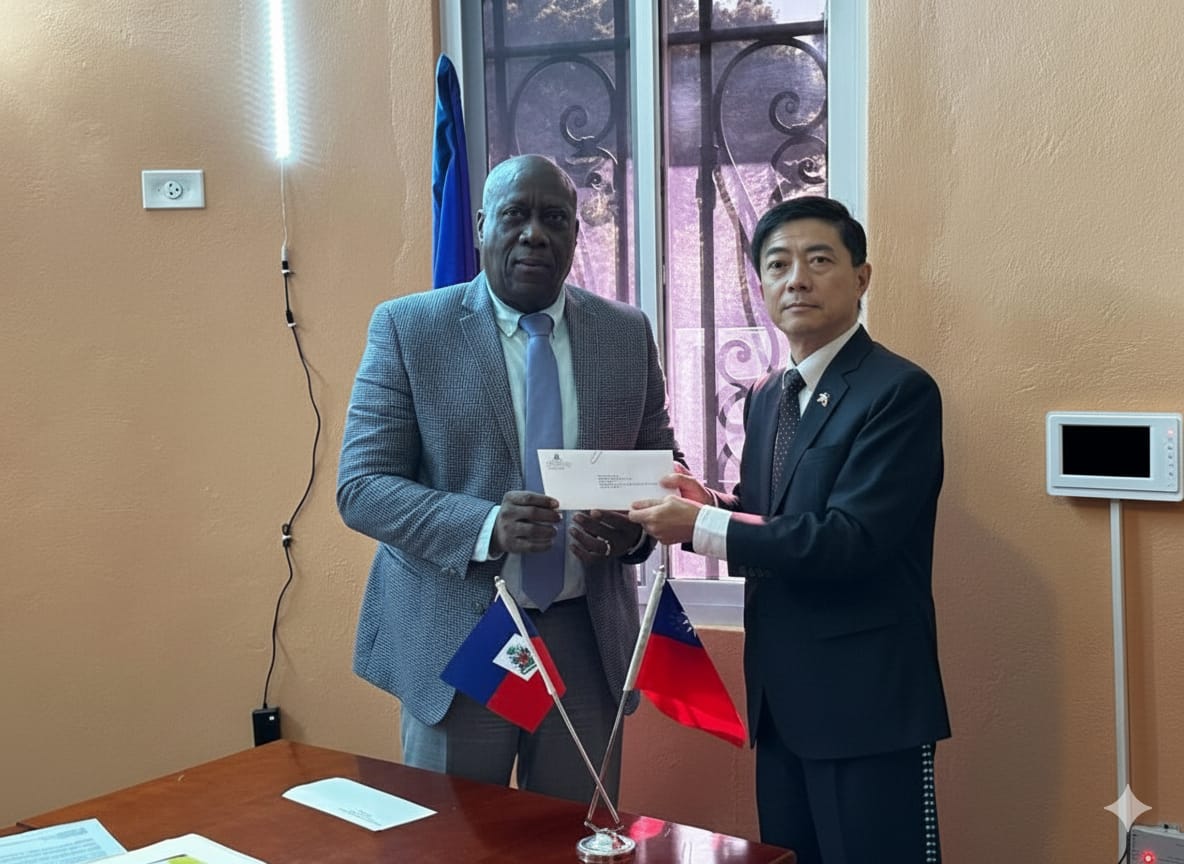 1.胡大使贈交海地農業部「稻作生產提升計畫」援助款，協助當地農民提高生產力