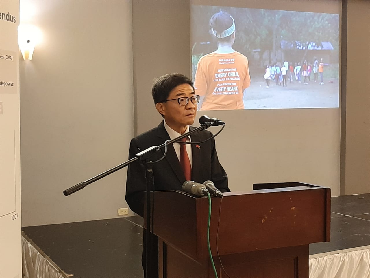 Ambassadeur HU a exprimé son profond respect et sa gratitude envers World Vision pour son engagement de longue date auprès des enfants et des familles vulnérables. Il a réaffirmé l’engagement de Taïwan à approfondir la coopération entre les deux pays dans les domaines de l’aide humanitaire, de la santé infantile et du développement social, contribuant ainsi au bien-être du peuple haïtien.