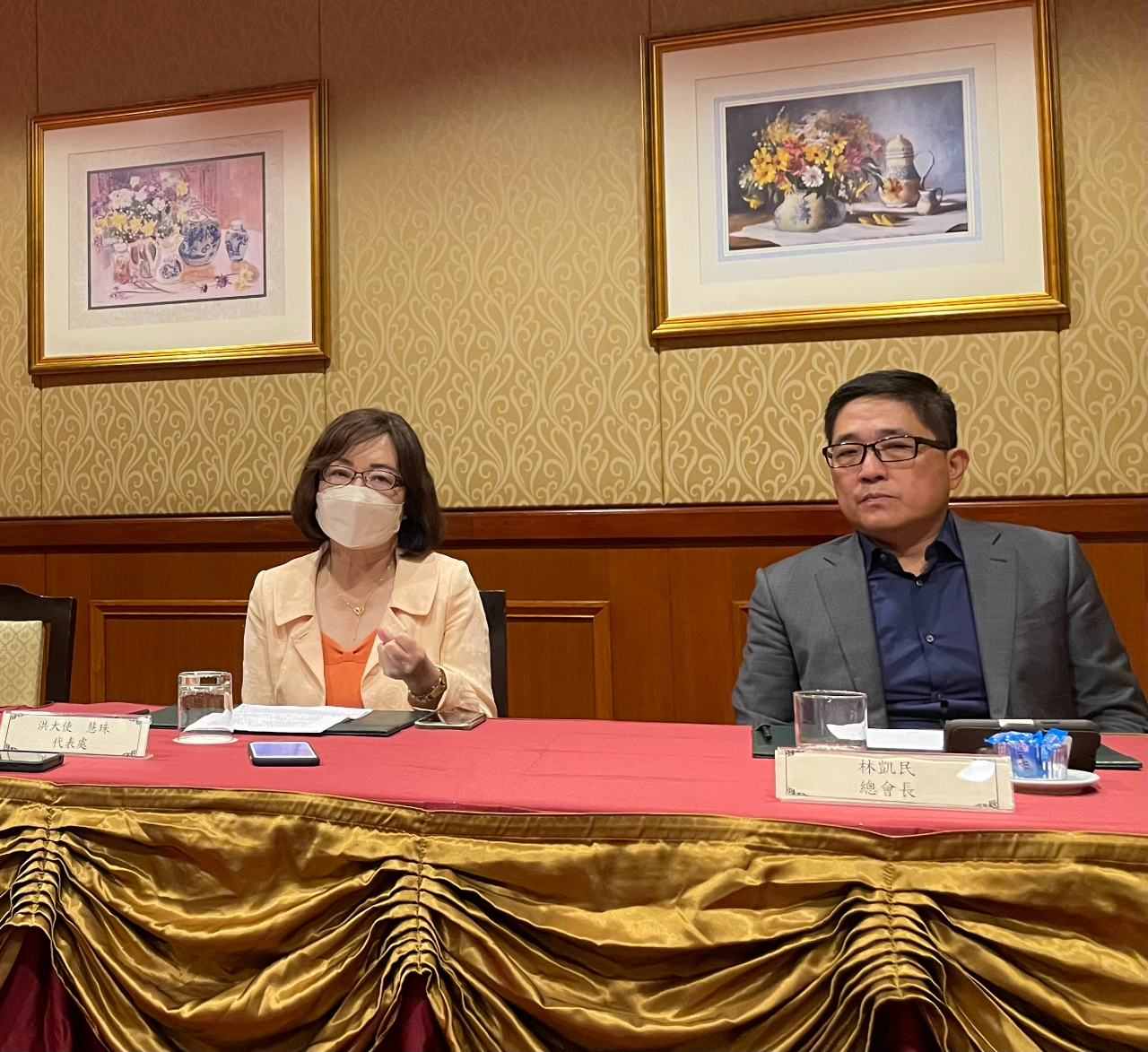 Wakil Anne Hung menerangkan perkembangan keadaan di Selat Taiwan.