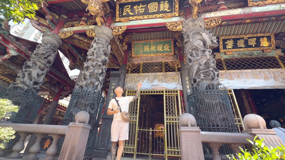2.Lyly et Jay參觀龍山