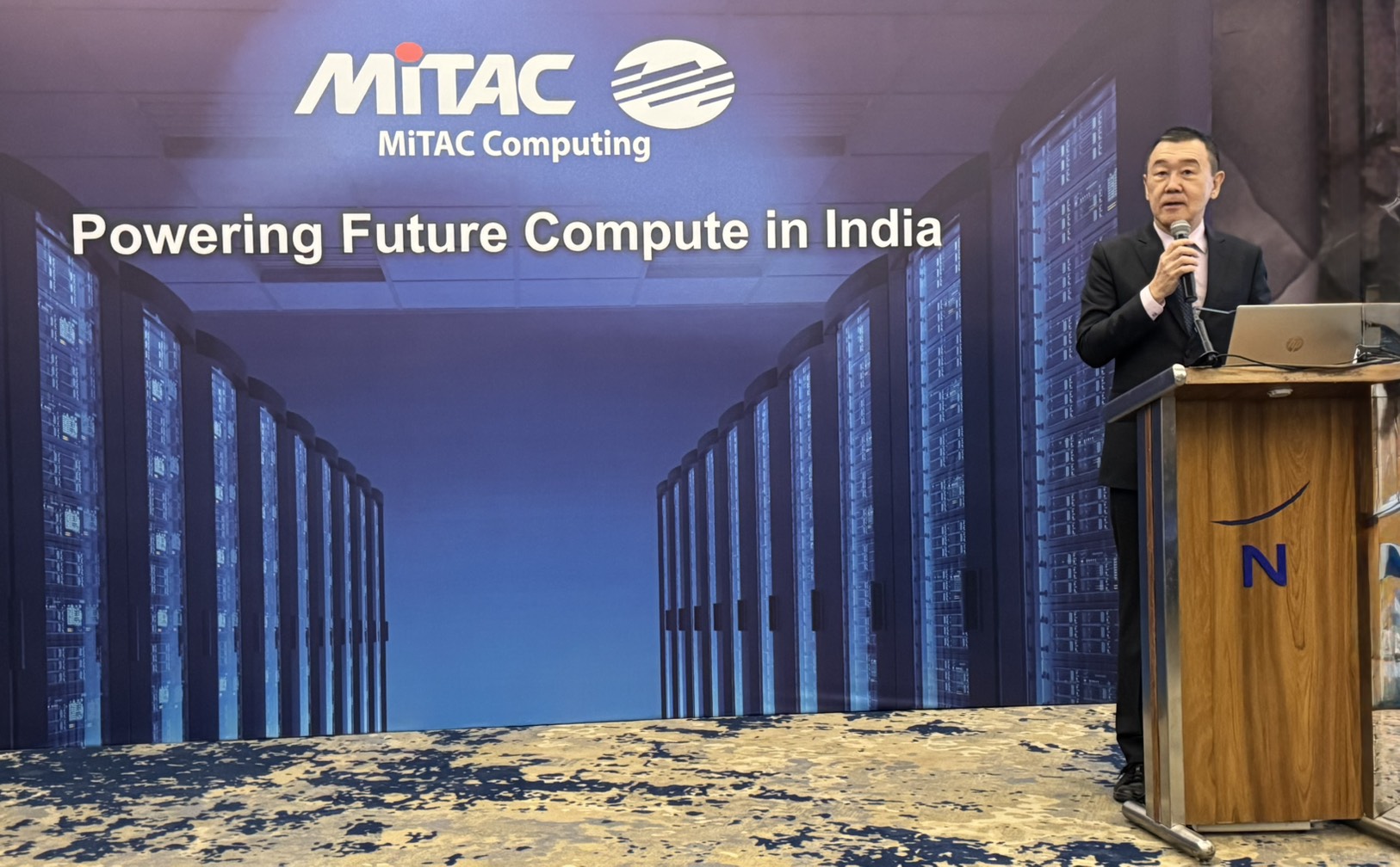 本處應邀出席台灣神達集團旗下的神雲科技公司在孟買舉辦的推廣會，瞭解台灣和印度科技廠商在伺服器技術及軟硬體配套方案的合作情形，並就AI產業的發展與2國業界交換意見（2026年1月21日）。
(圖)駐孟買辦事處處長張均宇致詞
