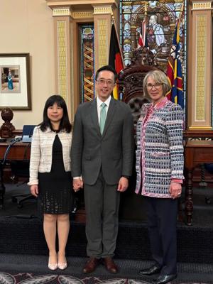 Ambassador Hsu meets with Adelaide Lord Mayor Dr. Jane Lomax-Smith AM