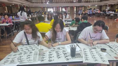 駐泰國代表處辦理臺灣文化暨華語研習營， 吸引五百名泰國高中生踴躍參加