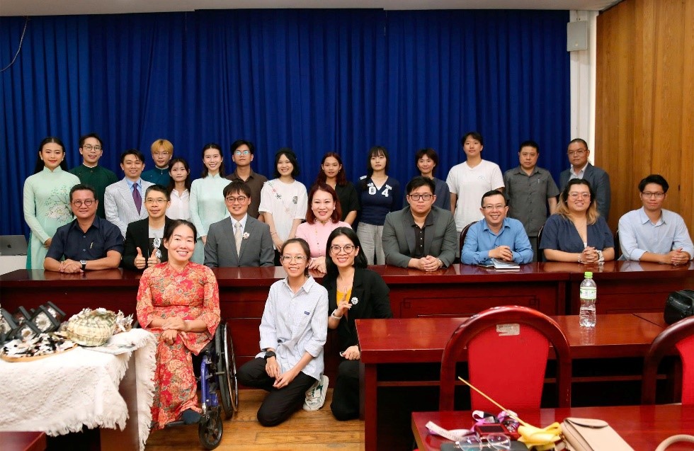 當天出席活動有本處林組長、胡志明市國家大學附屬人文社會科學大學東協人力資資源培訓與研究中心的潘氏紅春主任。林組長致詞表示該活動對臺灣學生來説是個寶貴學習與了解越南文化的機會，也期待學生能與越南學生多多交流，深入瞭解越南國家、人民及文化。林組長也表示感謝學校為五位臺灣青年提供開放、富有創意及活力的學術交流環境。

東協人力資資源培訓與研究中心的潘氏紅春主任表示，通過這次雙方的交流活動計劃，讓學生有機會分享與互相學習，了解與體驗永續發展之世界趨勢。潘主任也期待5位來自臺-越多元文化家庭的學生，日後可以成爲兩國的重要交流典範與橋梁。