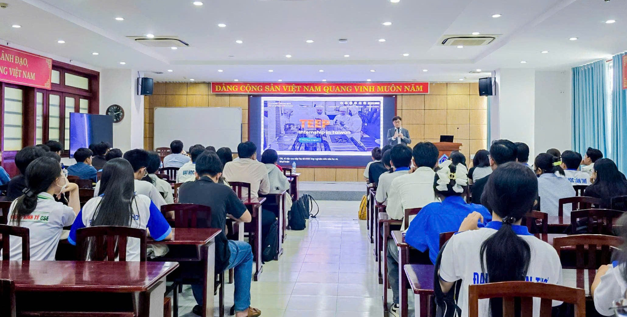 林組長表示，教育部除鼓勵優秀學生申請赴臺攻讀學位外，也歡迎越南學生申請「Taiwan Experience Education Program，簡稱TEEP」，藉由短期交流與參訪，深入了解臺灣的高等教育環境與多元文化。